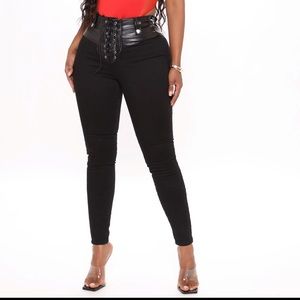 Lace up PU leather detail black skinny jeans sz 3